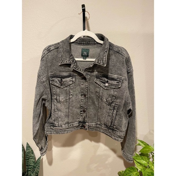 wild fable Jackets & Blazers - NWOT Wild Fable Women’s Gray Cropped Jean Jacket